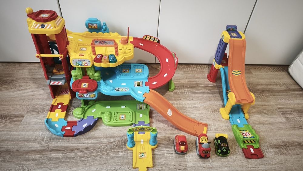 Bólides Bip Bip Super Garagem e pista vtech