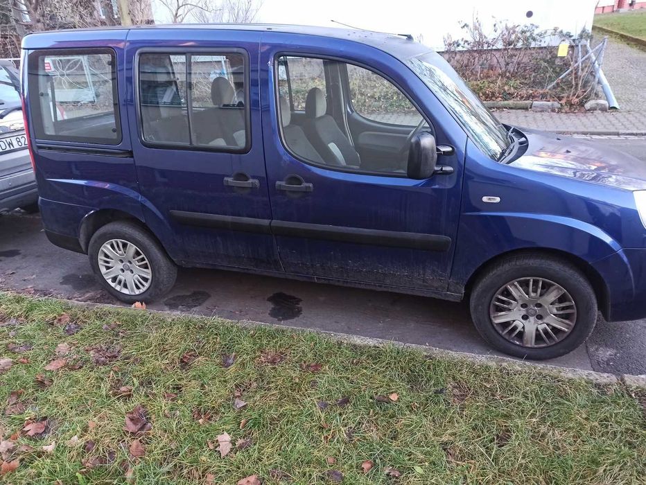 Funkcjonalny Doblo II 1,9JTD 120 KM 2009 5,0 l/100km oszczędny pakowny