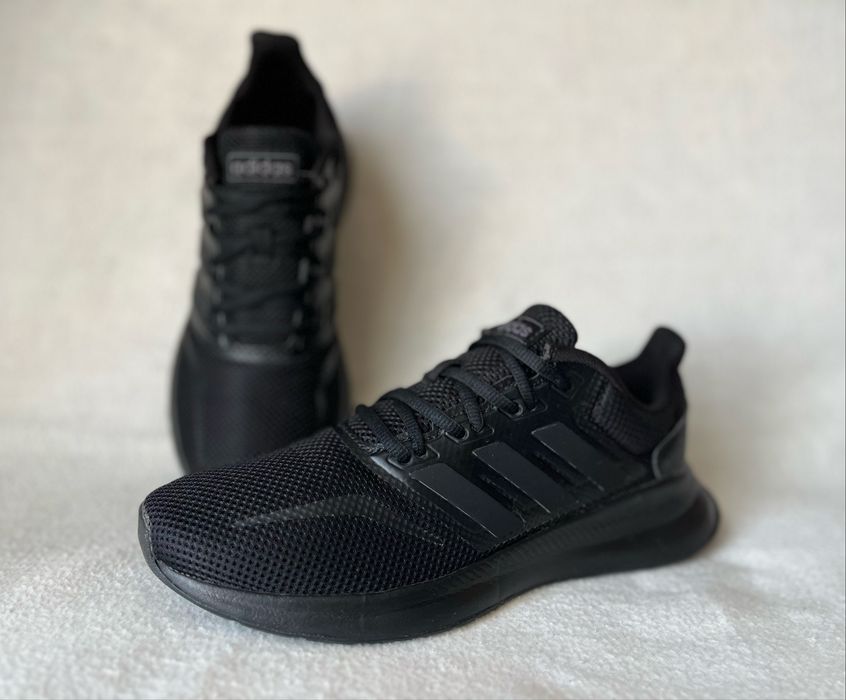 Кросівки жіночі Adidas Runfalcon