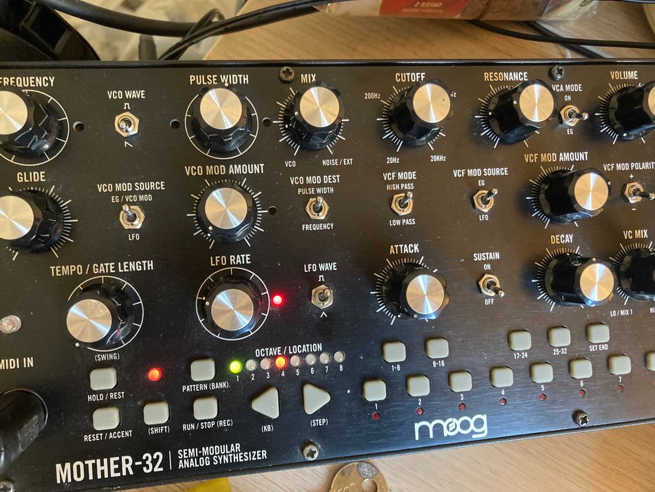 Moog Mother 32 - analogowy syntezator półmodularny