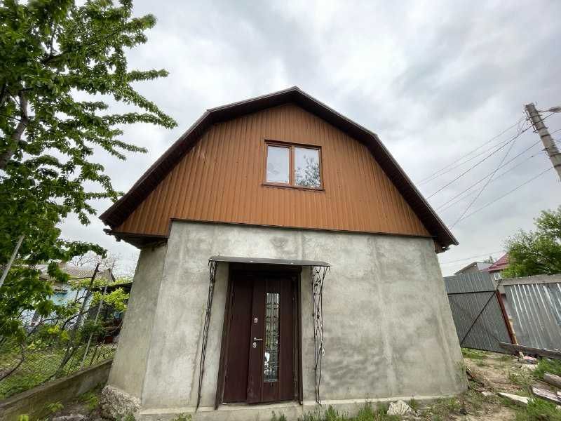 Продаю 2-этажный дом в центре города!