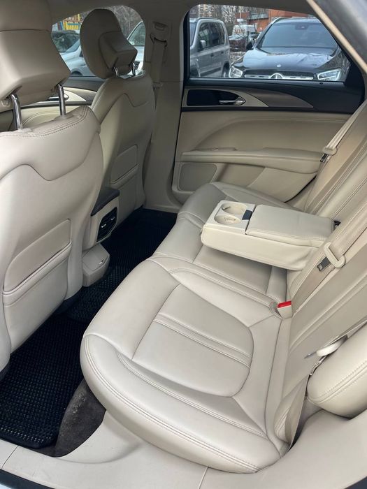 Оренда авто Lincoln