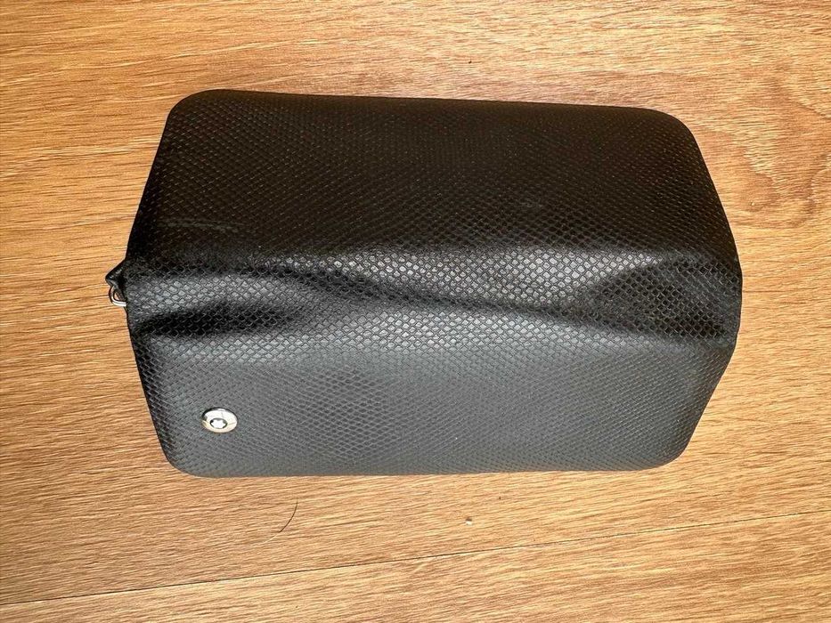 Porta-canetas Montblanc Meisterstück para 2 canetas com fecho zip — Luxo Clássico