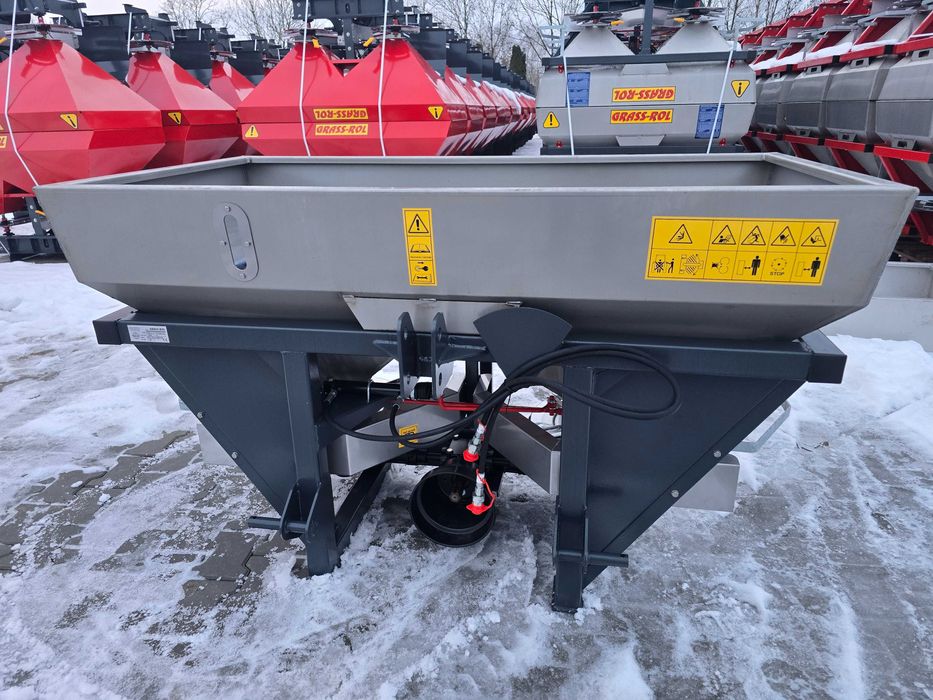 Rozsiewacz nawozów dwutarczowy N056-TYP MASTER JUNIOR- GRASS-ROL- 2026