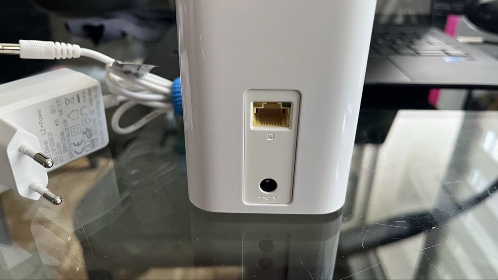 Router LTE 4G Huawei Cube E5180 ethernet