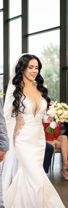 Дизайнерська весільна сукня !