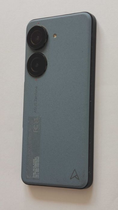 Asus Zenfone 10 8/256 gb