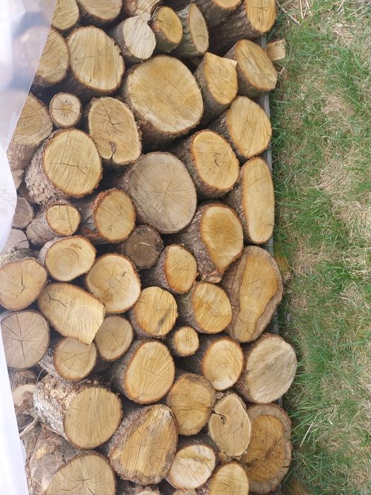 Drewno kominkowo opalowe