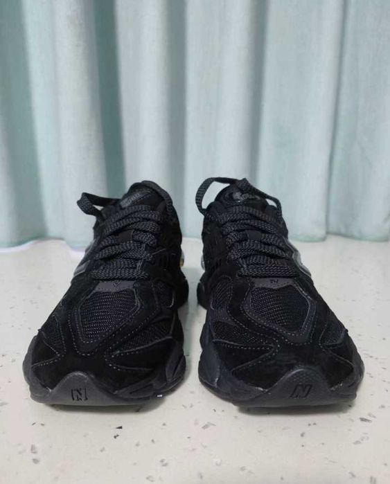 New Balance 9060 Triple Black Rozmiar 44