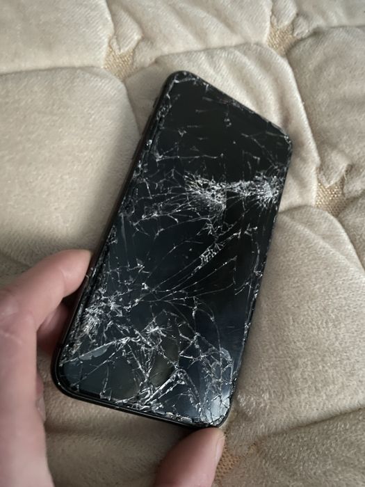 IPhone 11 64Gb дешево