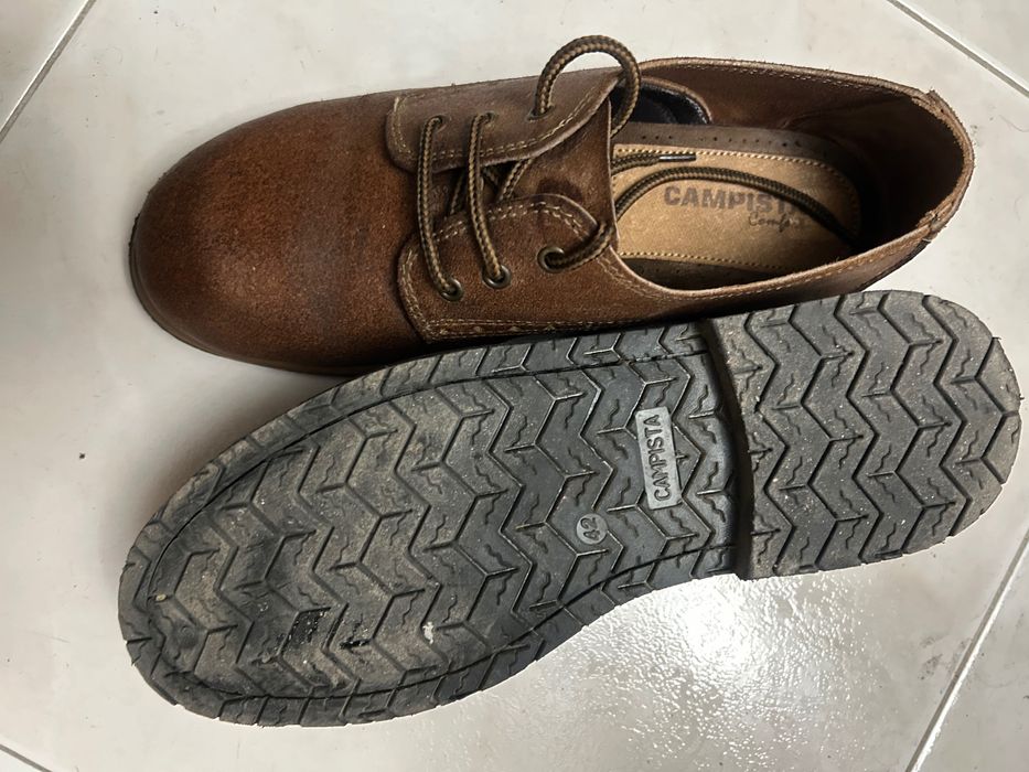 Sapatos em pele usado 3 vezes