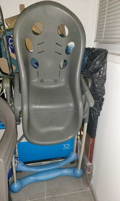 Стілець для годування