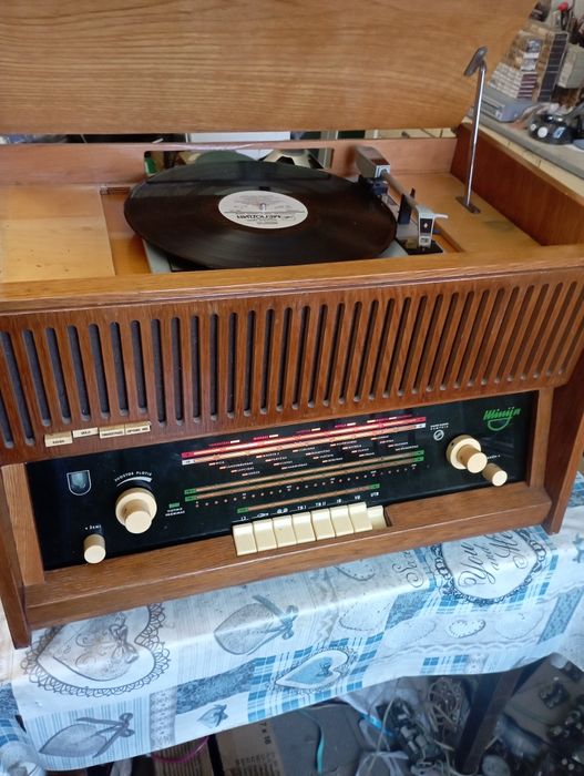 Продам радіолу МІНІЯ-2Р