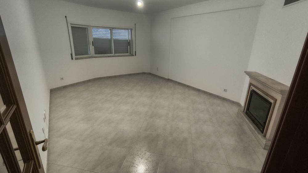 T2 - Santa Marta Pinhal - Parqueamento