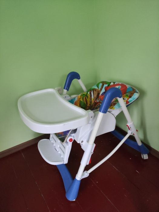 Стільчик для годування