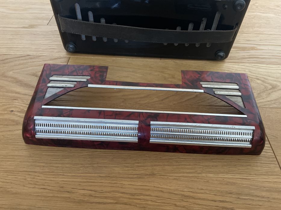 Akordeon Weltmeister Unisella 80