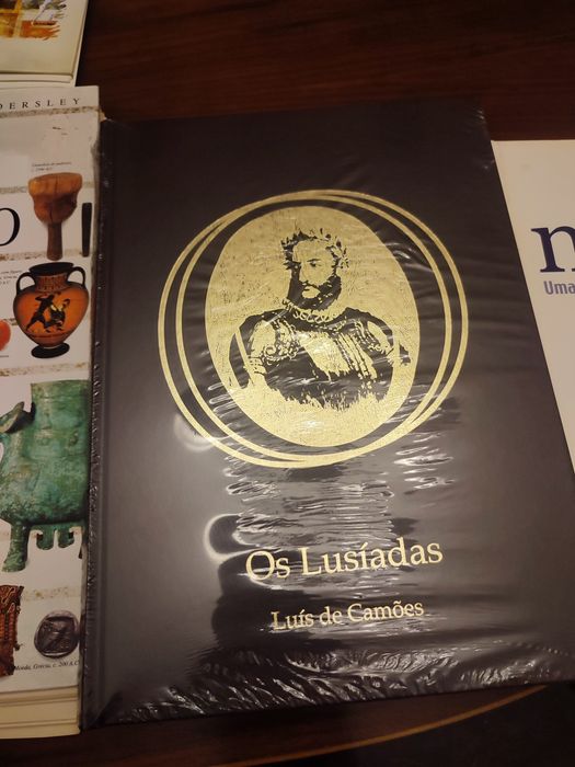 Tenho para venda livros dvs casetes livros  bom preço