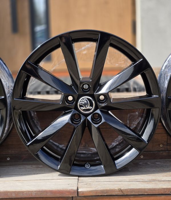 18 5x112 OEM Skoda Octavia 3 jak nowe Superb