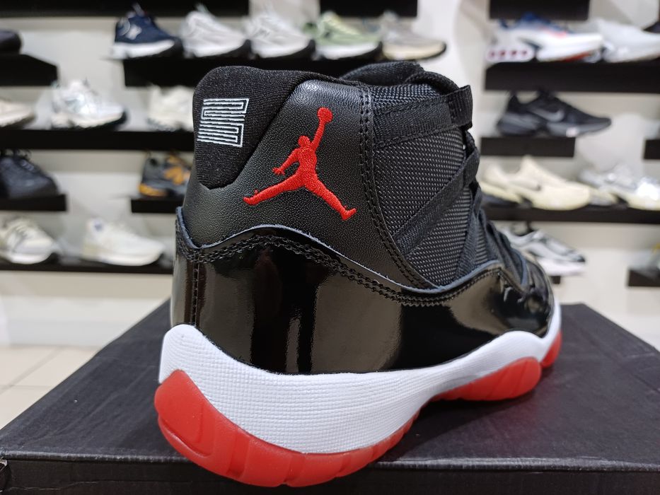 Кросівки чоловічі Jordan 11 Retro