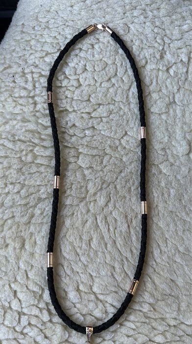 Шнур шелковый с золотыми вставками