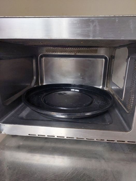 мікрохвильова піч Sharp