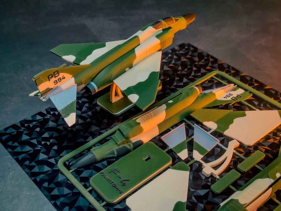 3D-друковані моделі літаків (МіГ-29, F-16, Cу-24, МіГ-21 та інші)