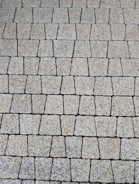 Sprzedam kostkę brukową i palisadę