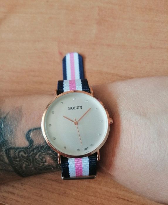 Zegarek duża tarcza na pasku nowy