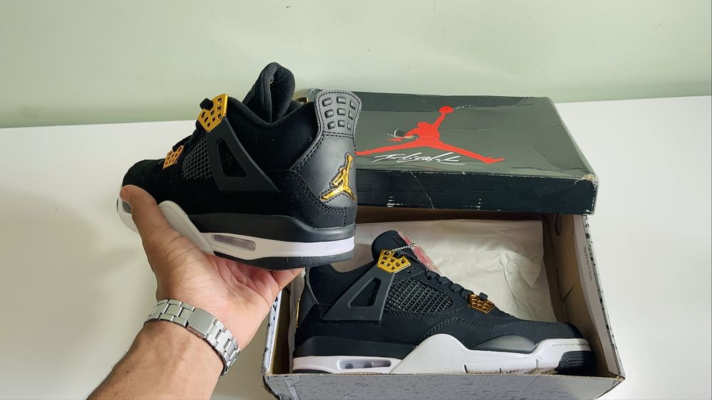 Air Jordan 4 Retro Royalty