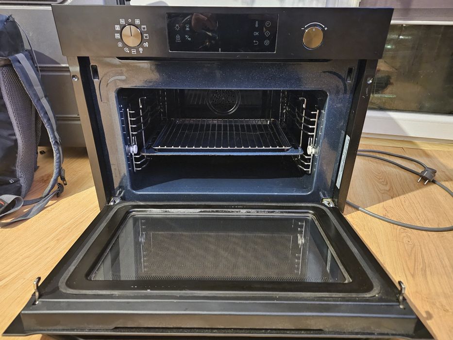 Samsung NQ50J3530BB – kompaktowy piekarnik z grillem i mikrofalą