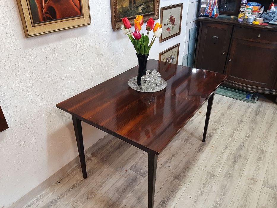 Stół z duszą – PRL w najlepszym wydaniu!