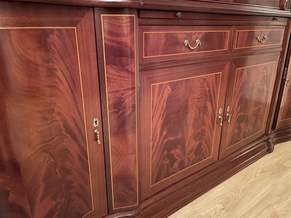 Aparador/Louceiro - Raiz de Nogueira/Mogno