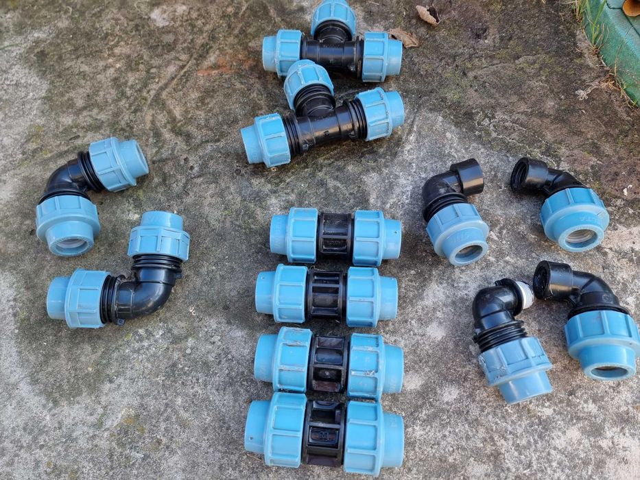 Перехідникі різні на 25 трубу для поливу газона