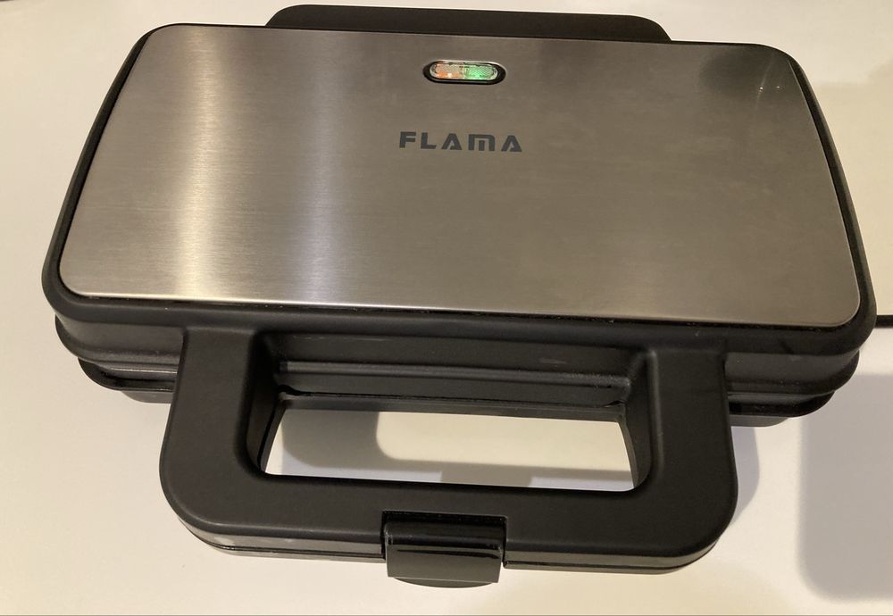 Sanduicheira FLAMA Grill (900 W)