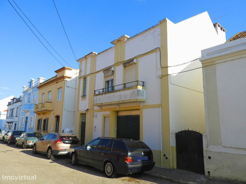 Prédio no Centro  Cidade - Oportunidade Investimento — União de Freguesias da cidade de Santarém, Santarém