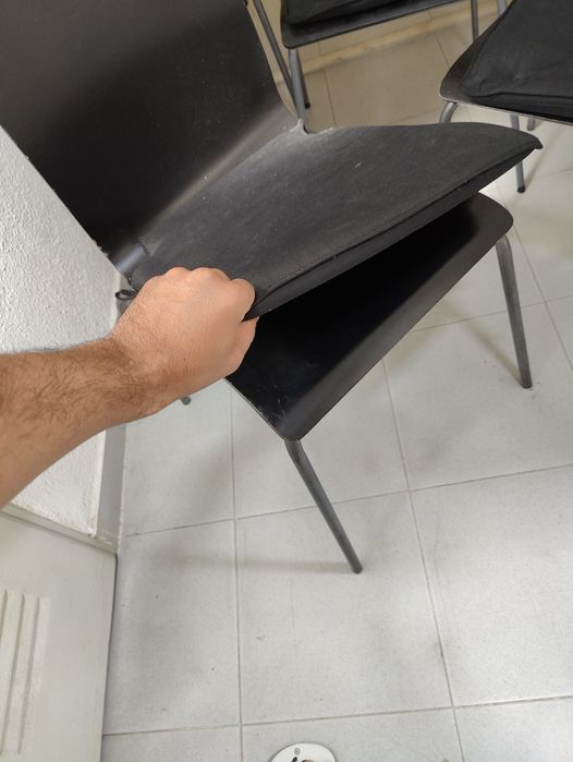 4 cadeiras IKEA com coxins