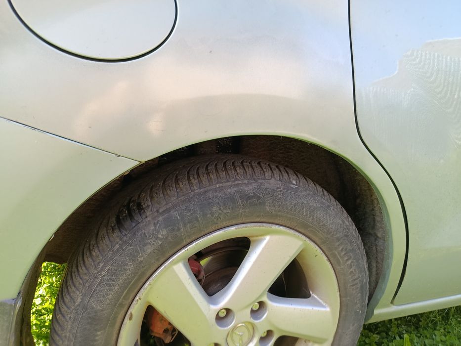 Mazda 5 мінівен 1.8 бендзин, 7 місць