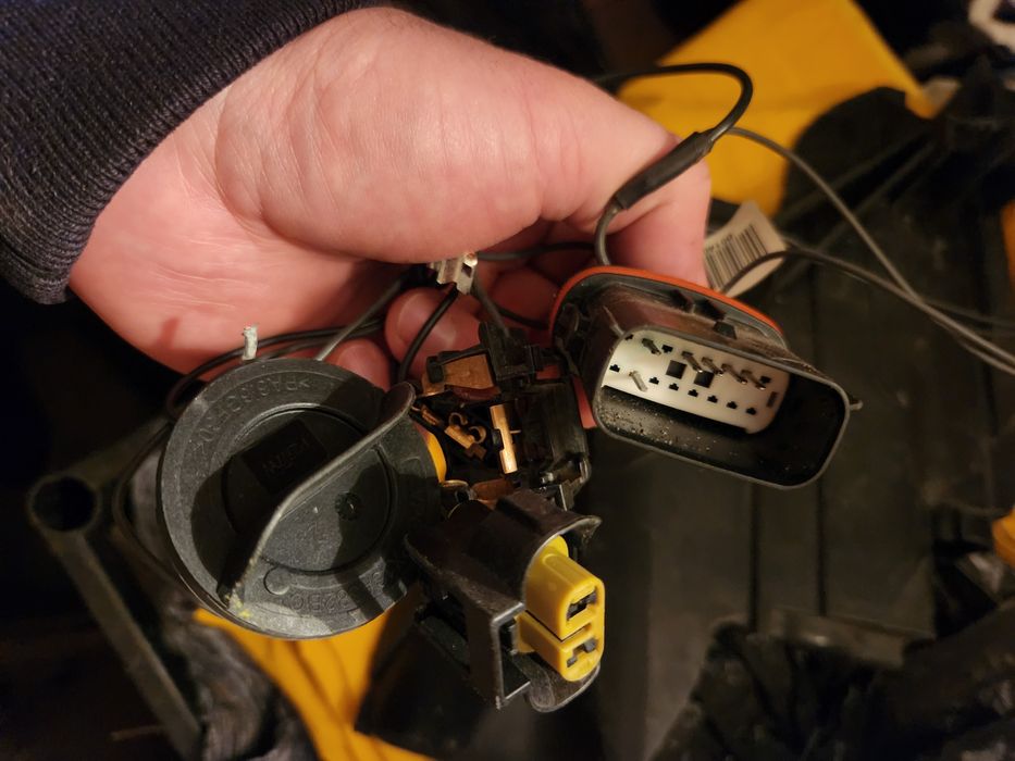 Форд фієста 7 штекер лампа