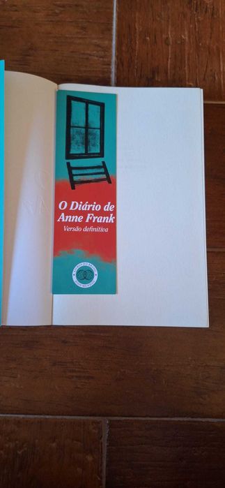 Livro "O diário de Anne Frank"