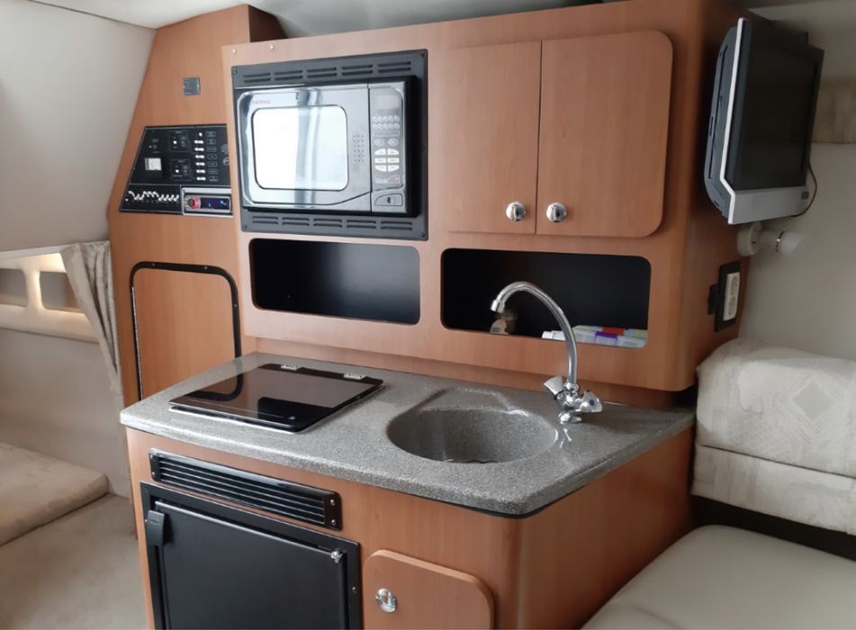 Катер Crownline 270 CR
