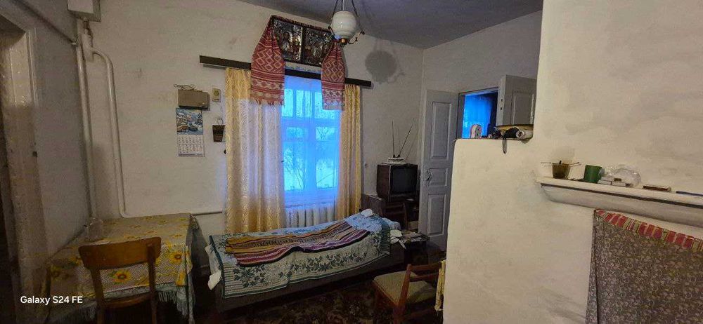 Продам півбудинку с. Гоголів 60м