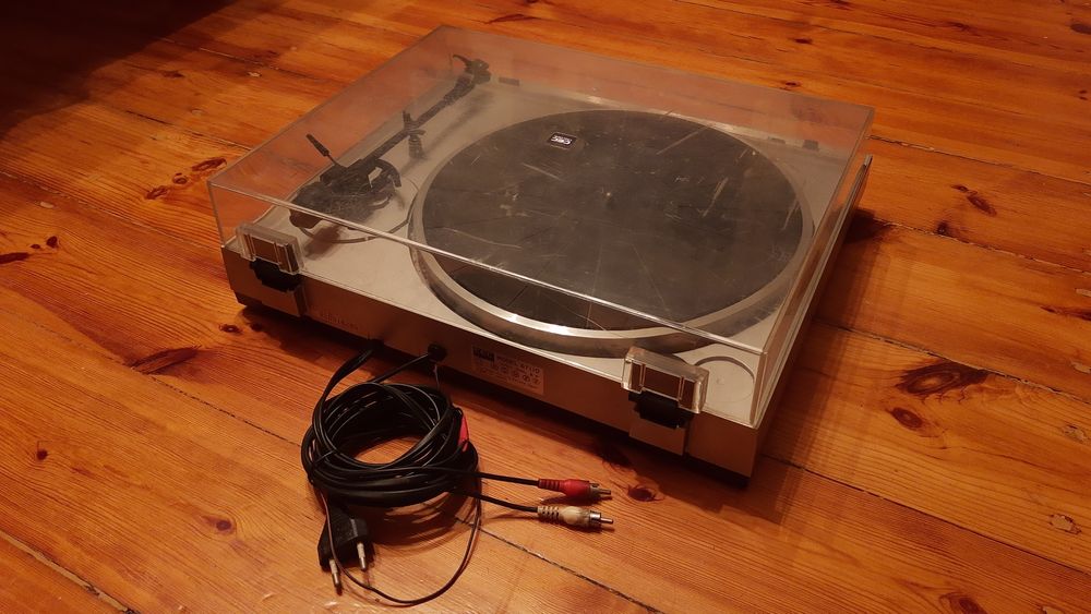 Gramofon C.E.C. ST 110 Chuo Denki