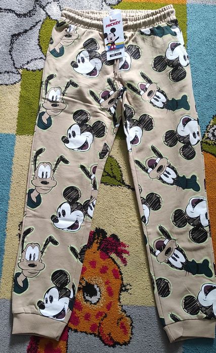 Нові спортивні штани