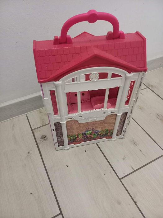 Domek Barbie walizka