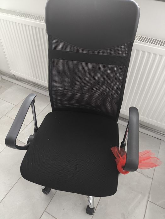 Krzesło biurowe bardzo dobre