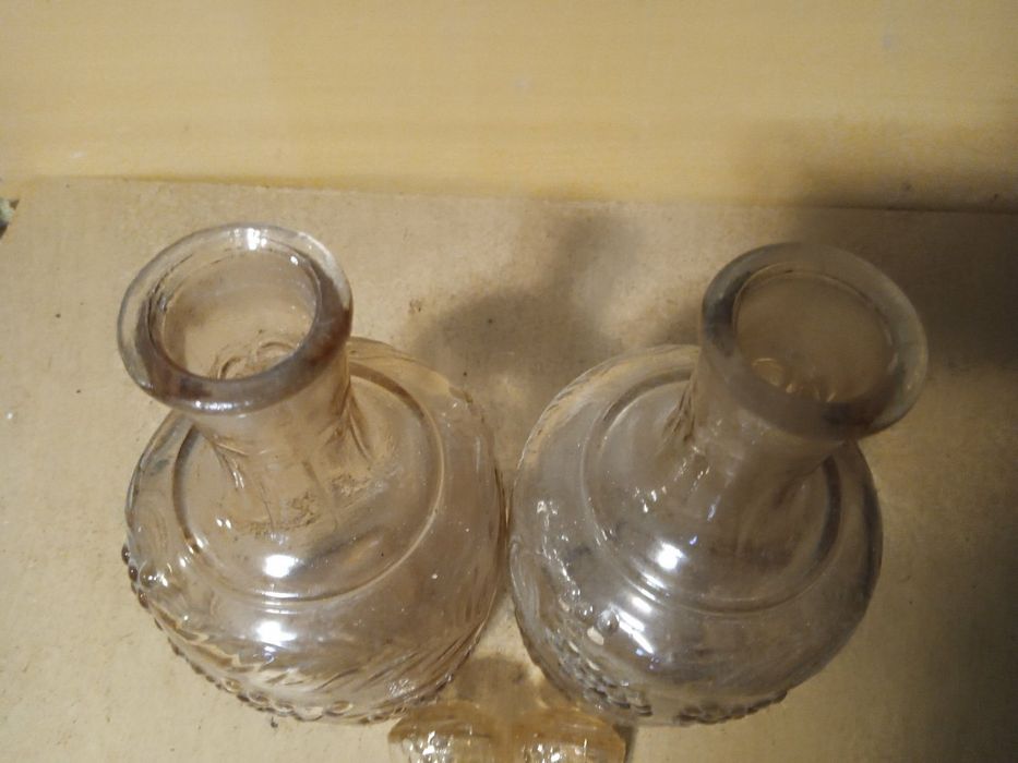 Посуд:Графіни з гронами винограду та інші часів СРСР.