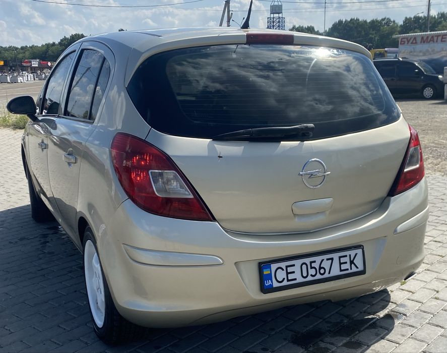 Опель Корса D 1.4 газ /бензин