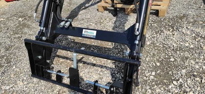 Ładowacz czołowy TUR 700 kg 3,2 m C330 C360 MF255