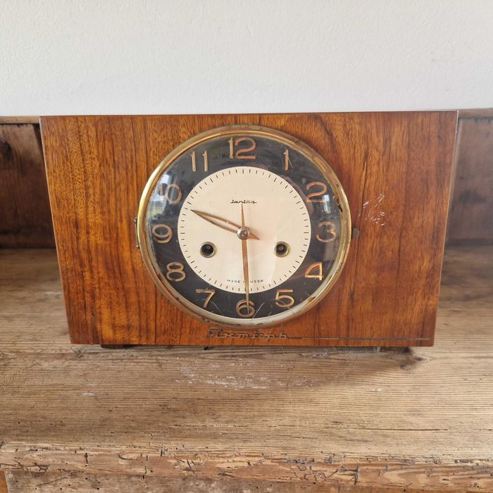 Zegar kominkowy Jantar USRR
Z kluczykiem DEKOR UNIKAT