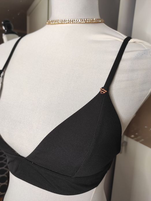 Klasyczne bikini prążek trójkątne miseczki wysoki stan m